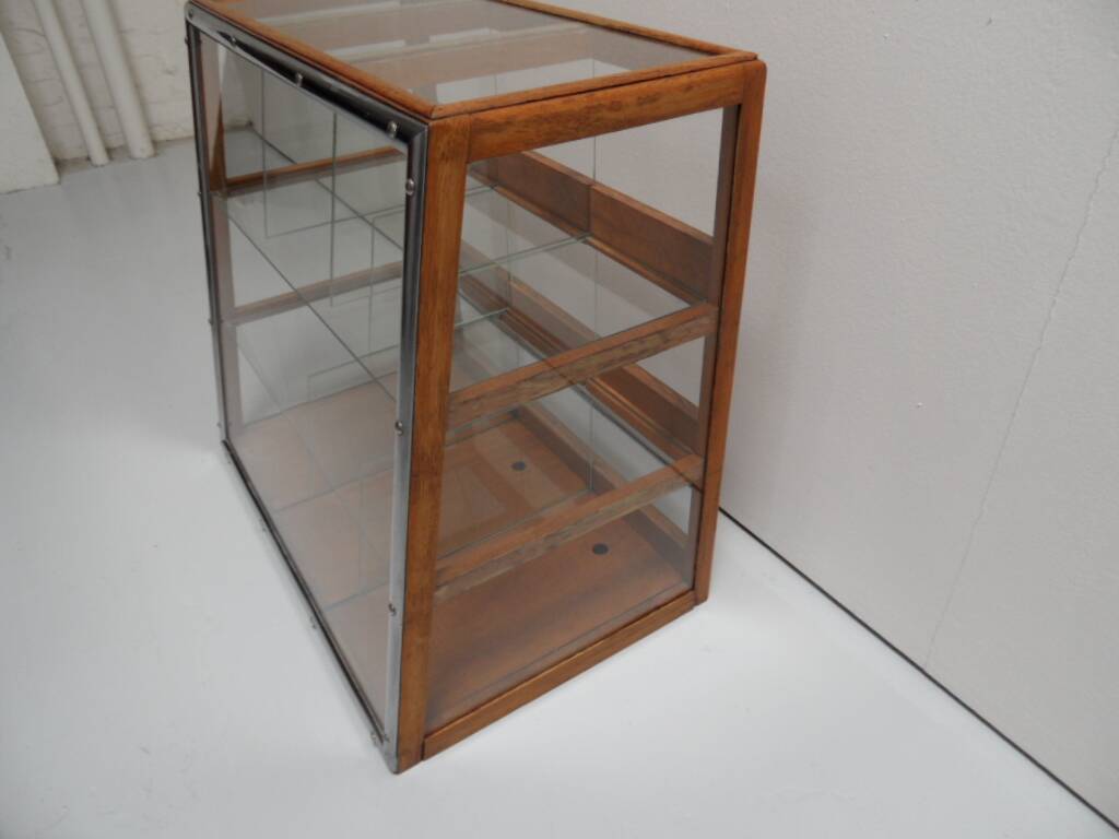 Vitrine de boulangerie vintage