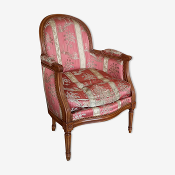 Pair of Louis XVI style armchairs in walnut and pink silk and ecru