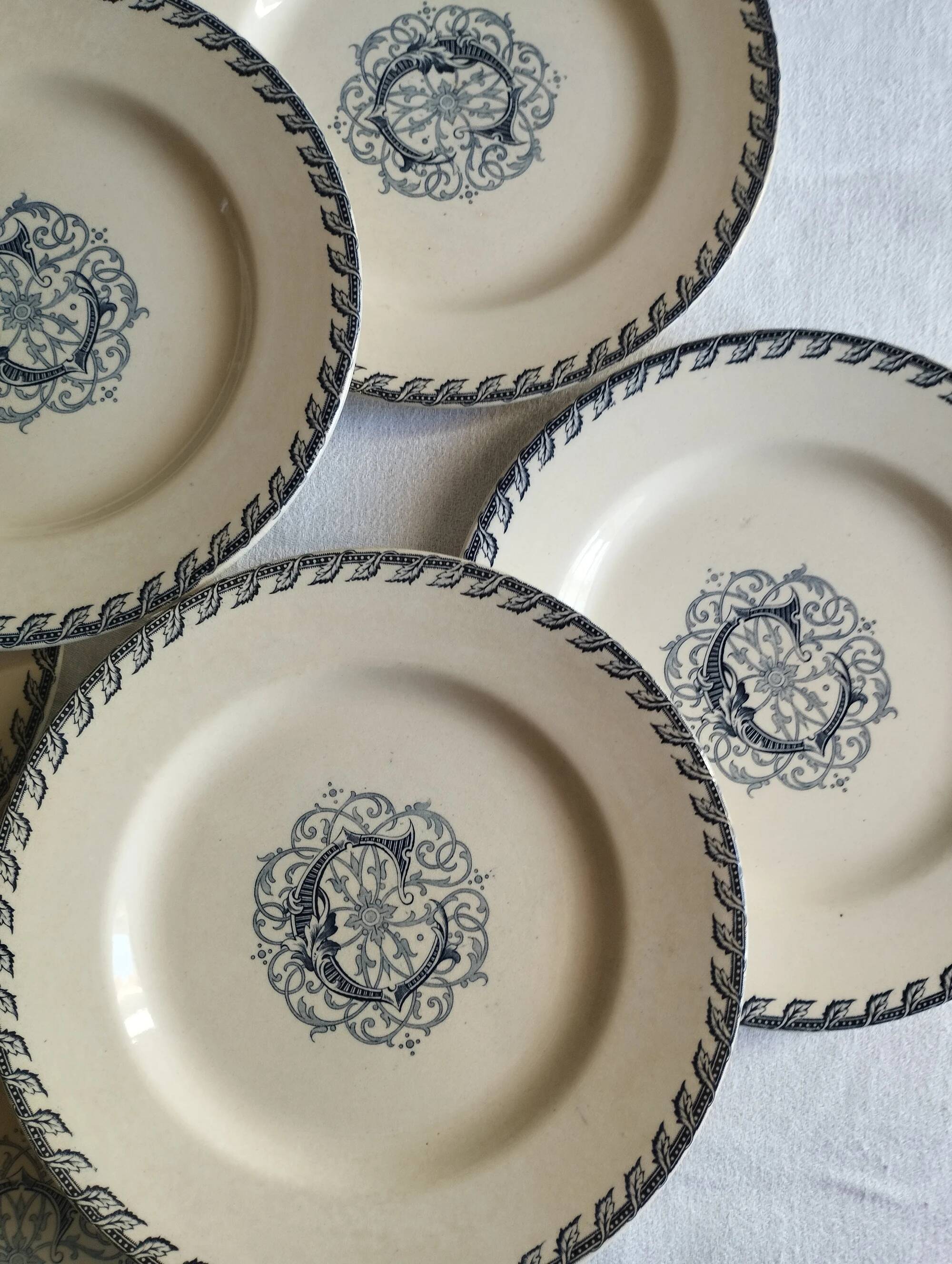 KG Lunéville - 6 flat plates made of ironstone monogrammed "C"