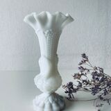 White opaline vase decoration geese