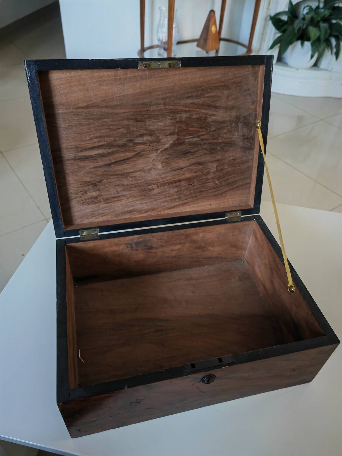 Coffre en bois