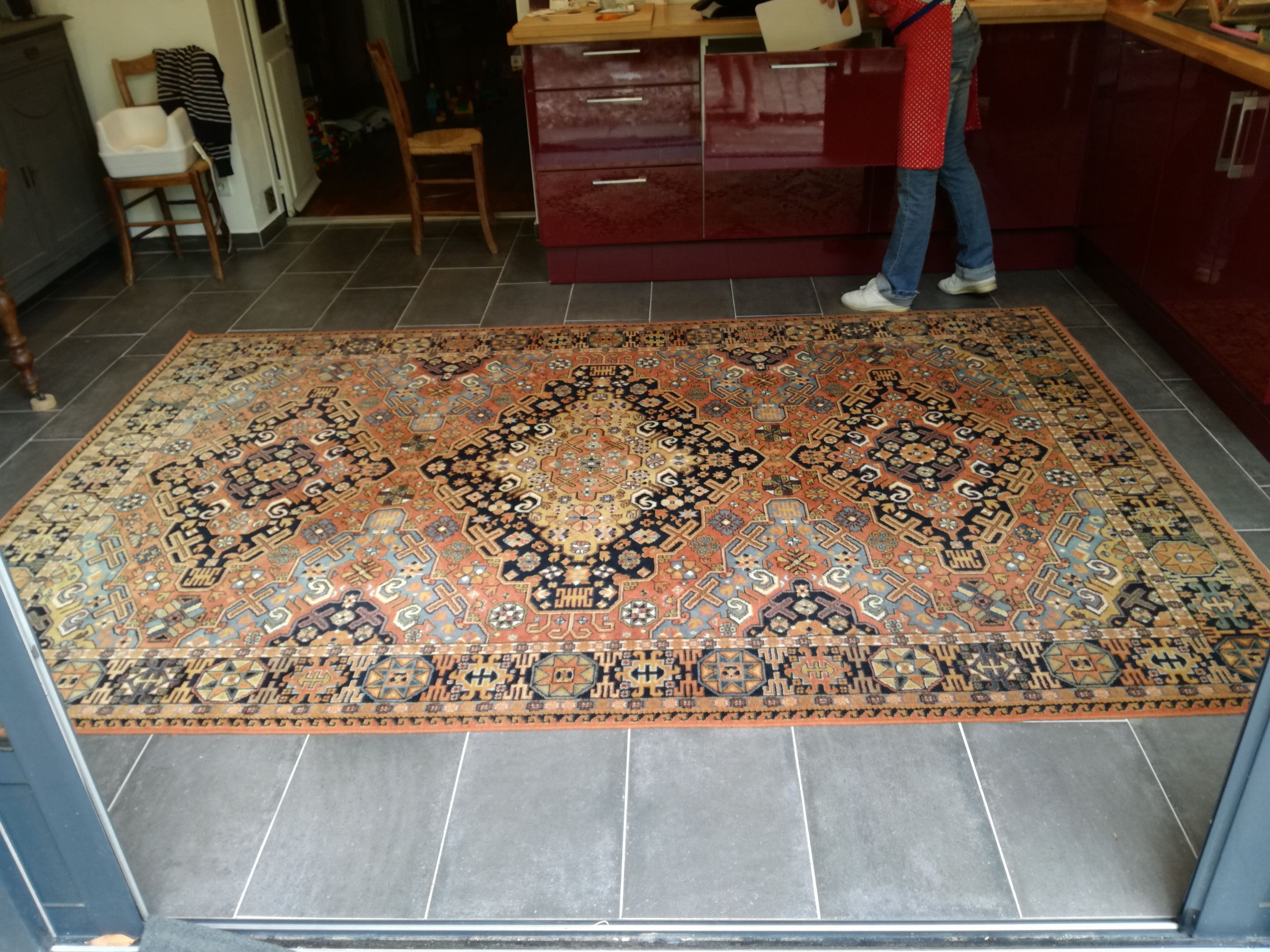 Persian oriental carpet 2m x 3m