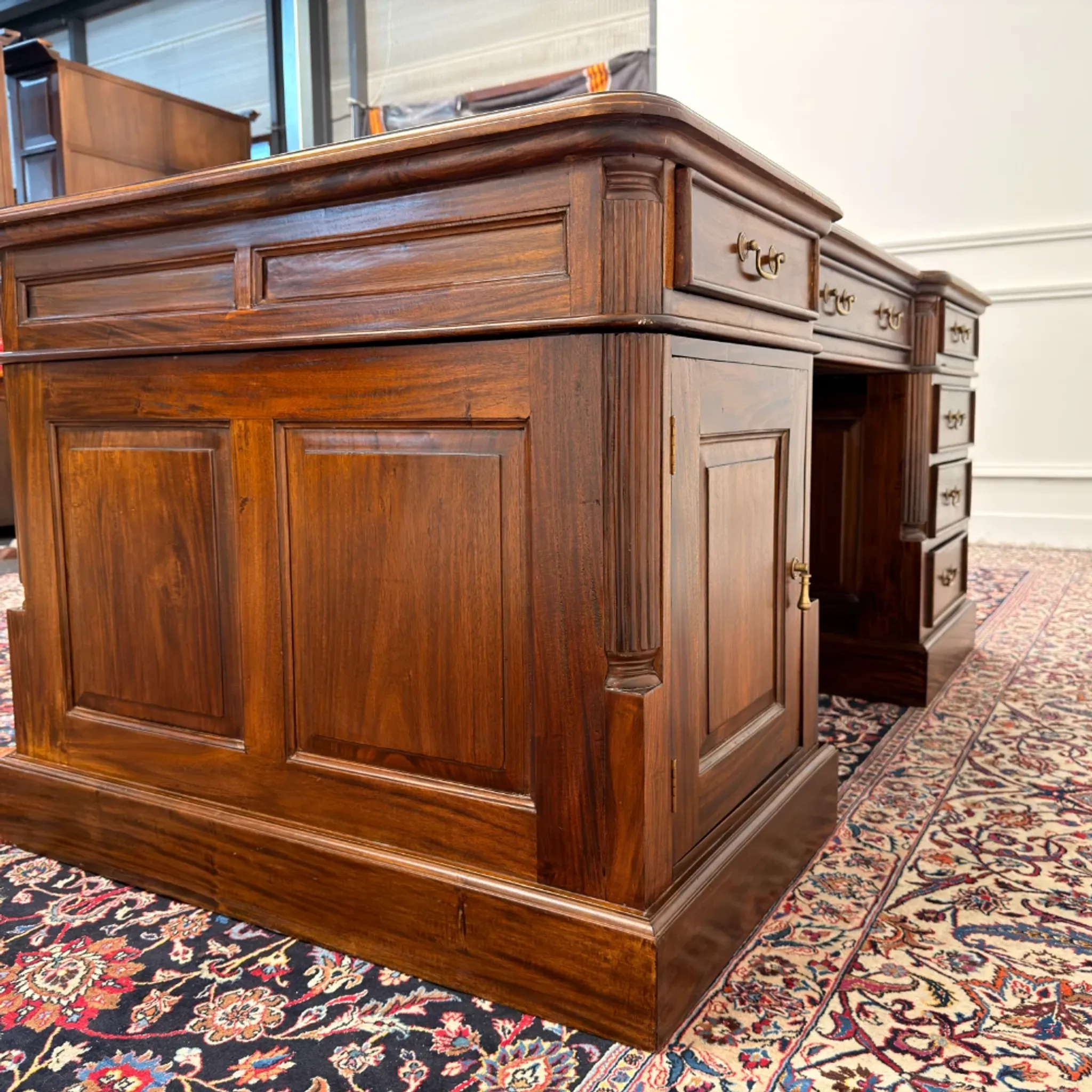 Classic English Desk Partnerdesk
