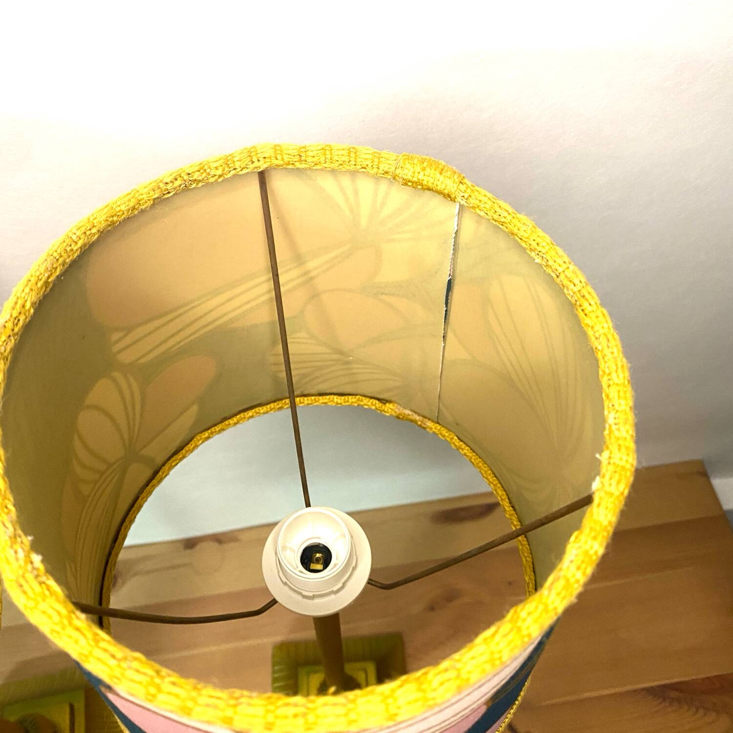 Paire de lampes vintage upcyclée - Iphigenie rose