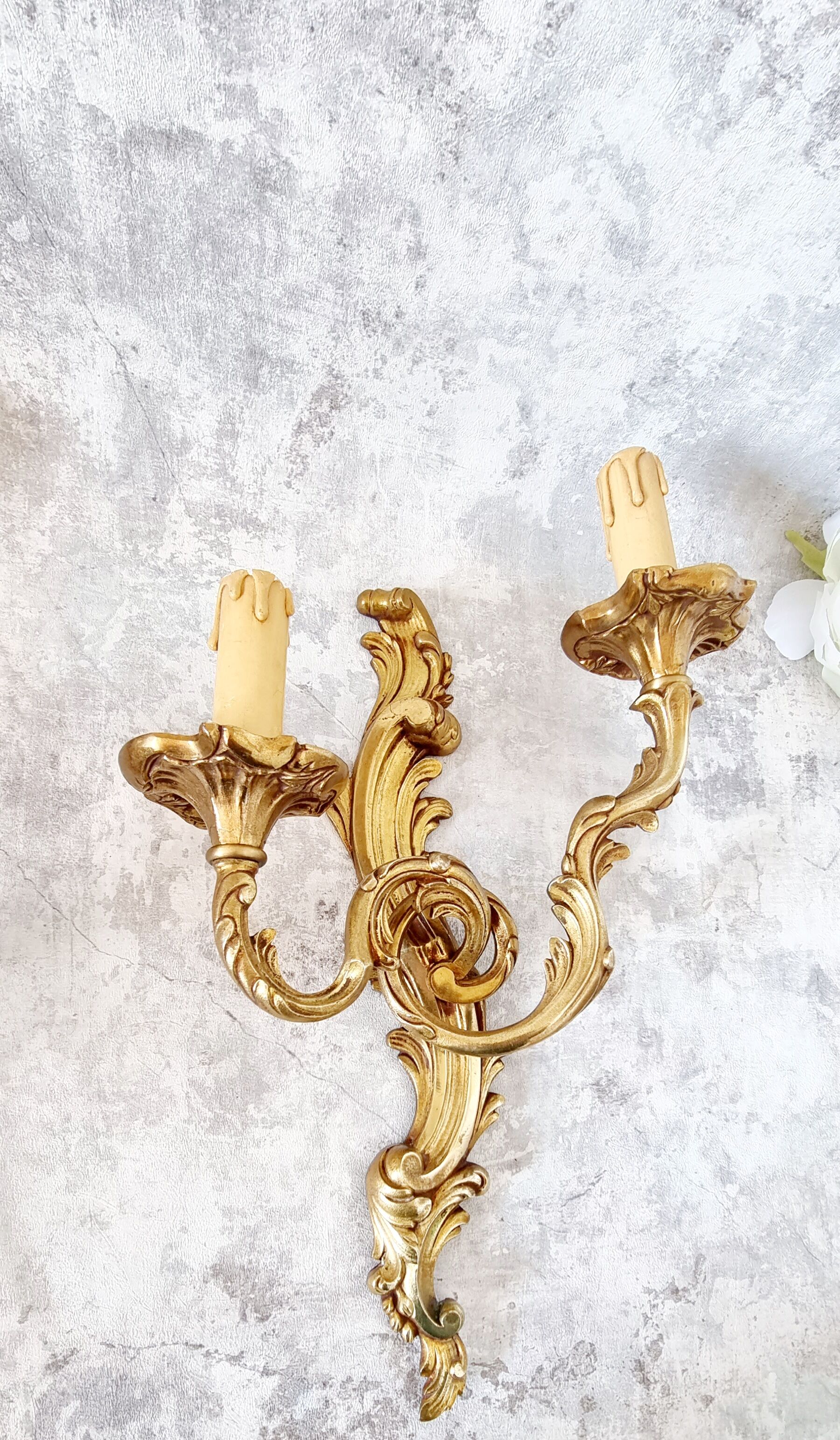 Pair of wall sconces in real bronze Louis XVI style