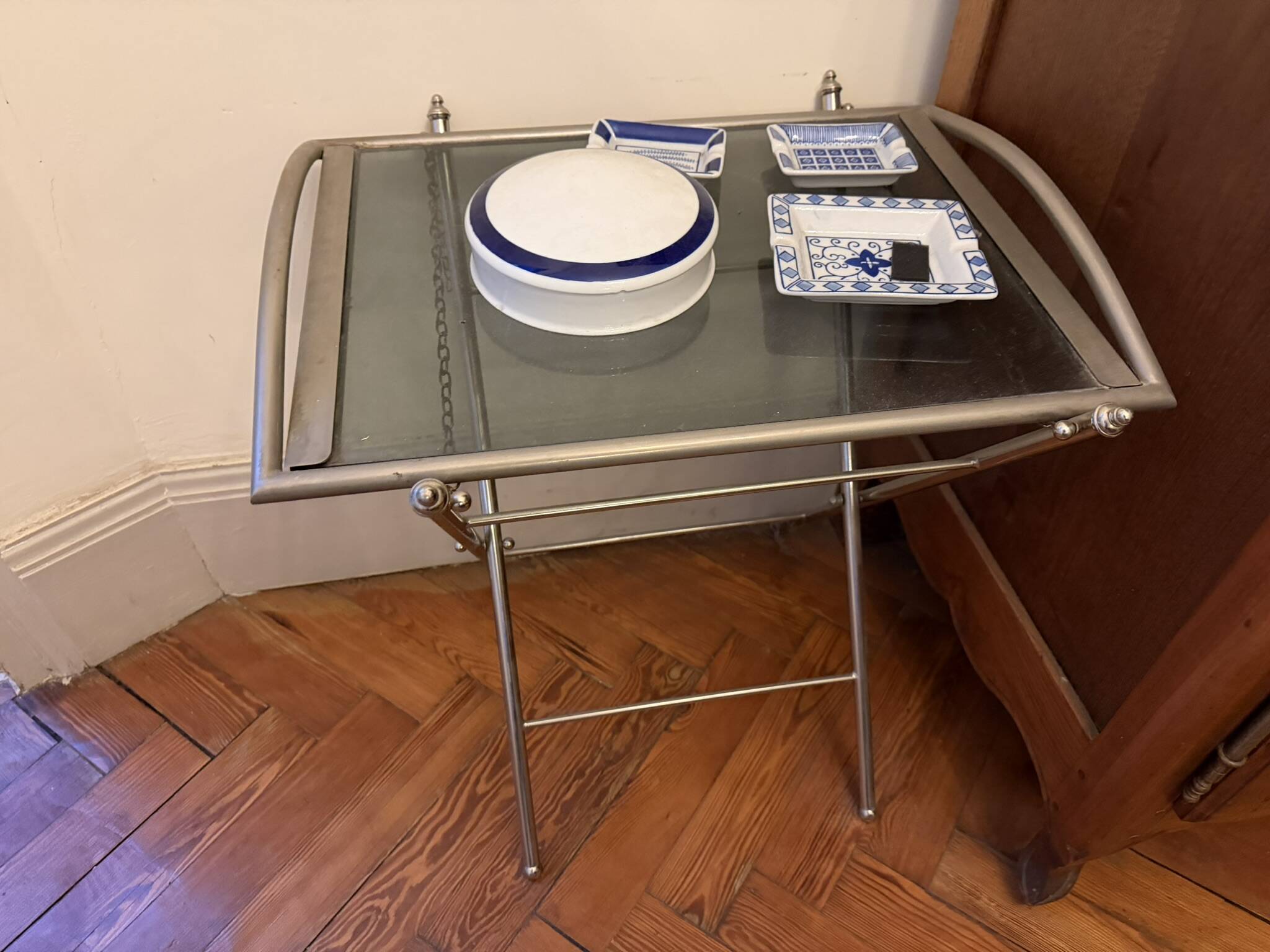 Nickel-plated metal dessert trolley