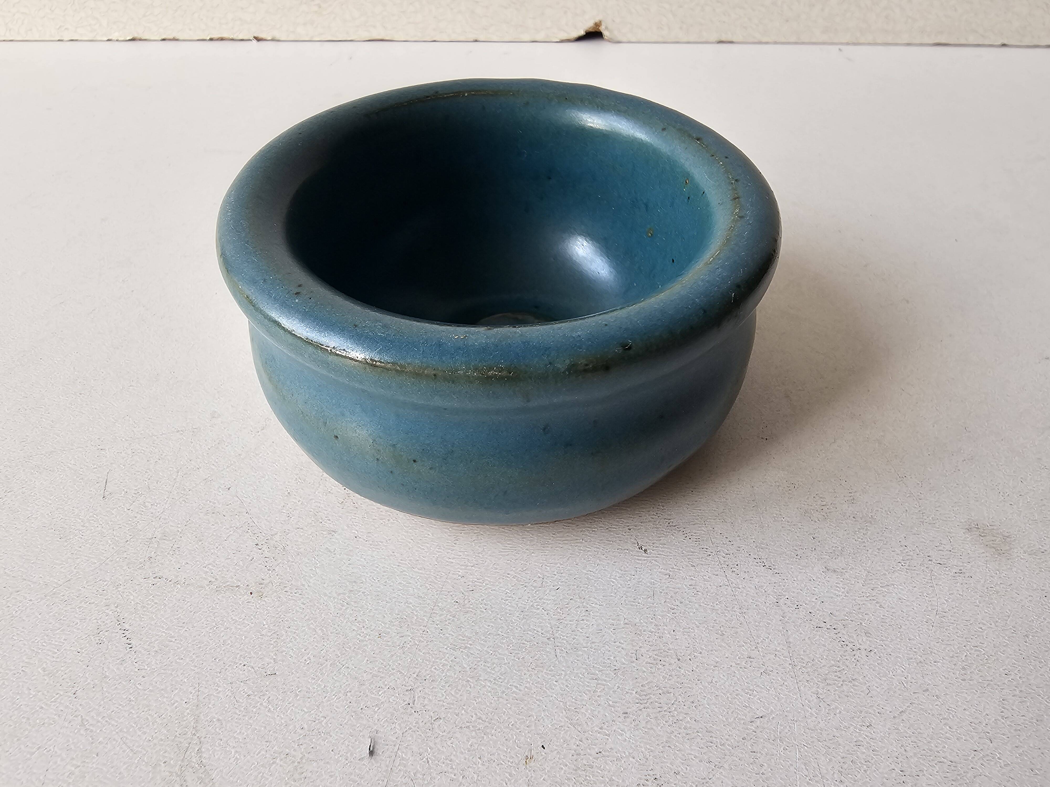 Ceramic stoneware ashtray Signed Gérald Pott