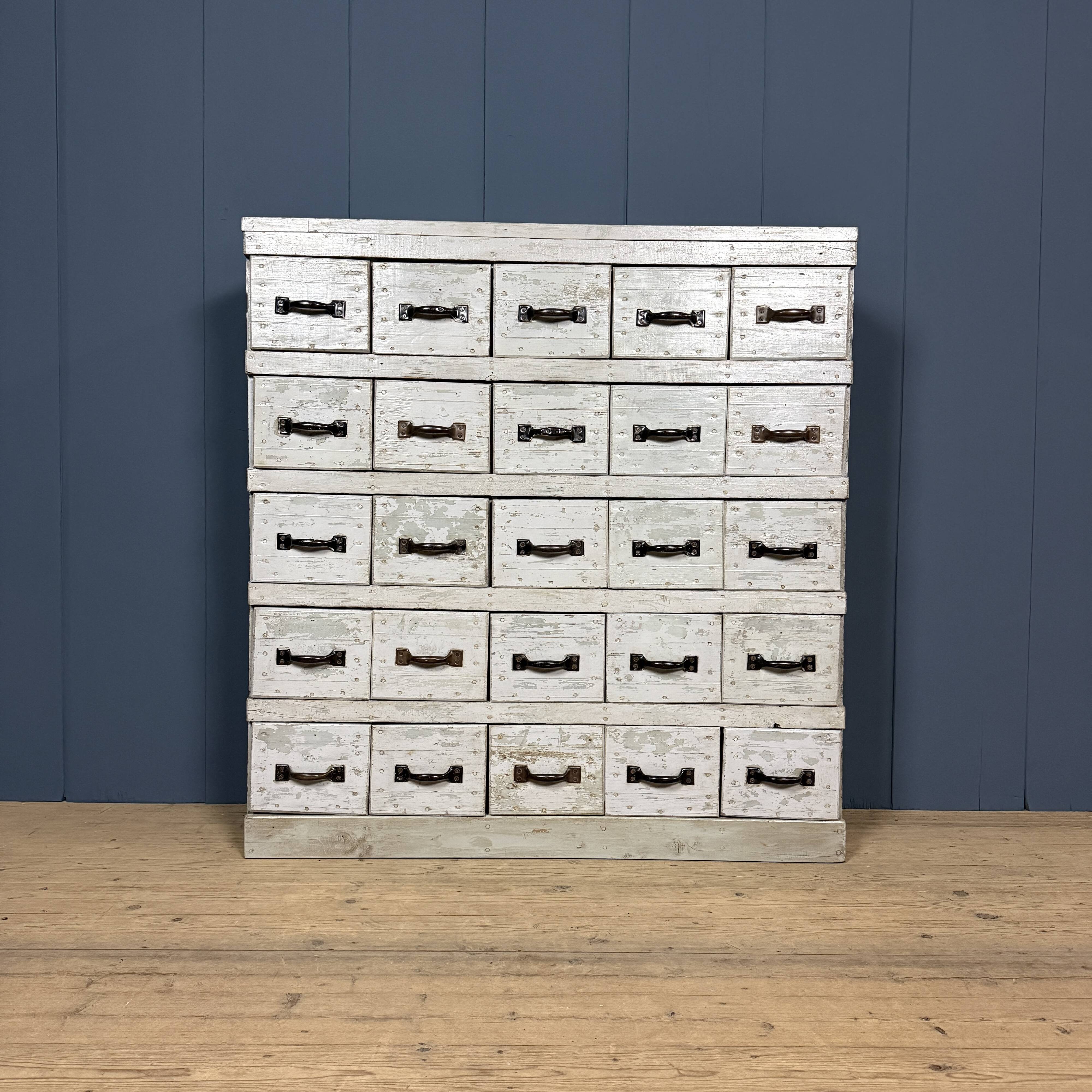 Old light grey workshop drawer cabinet with 25 drawers