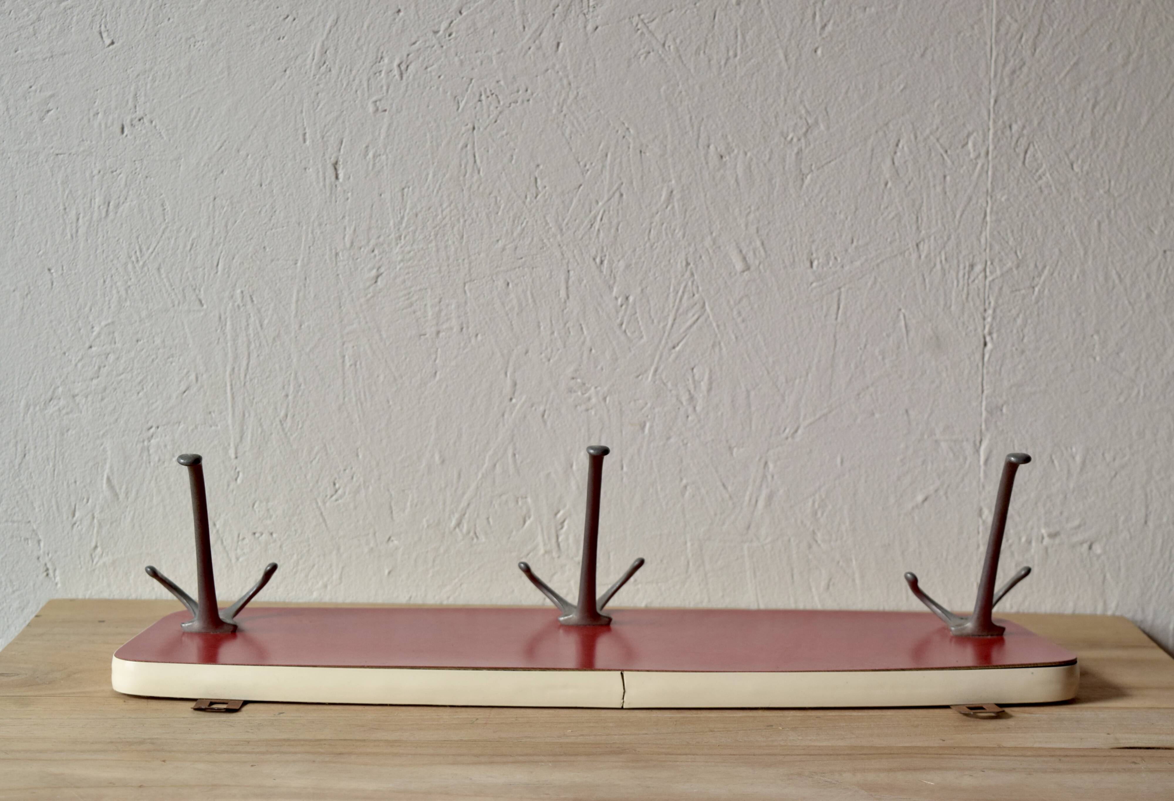 Vintage coat rack in red Formica - triple hook