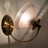 Lampe ancienne 1930/1940 en laiton et coupelle en verre pressé rose