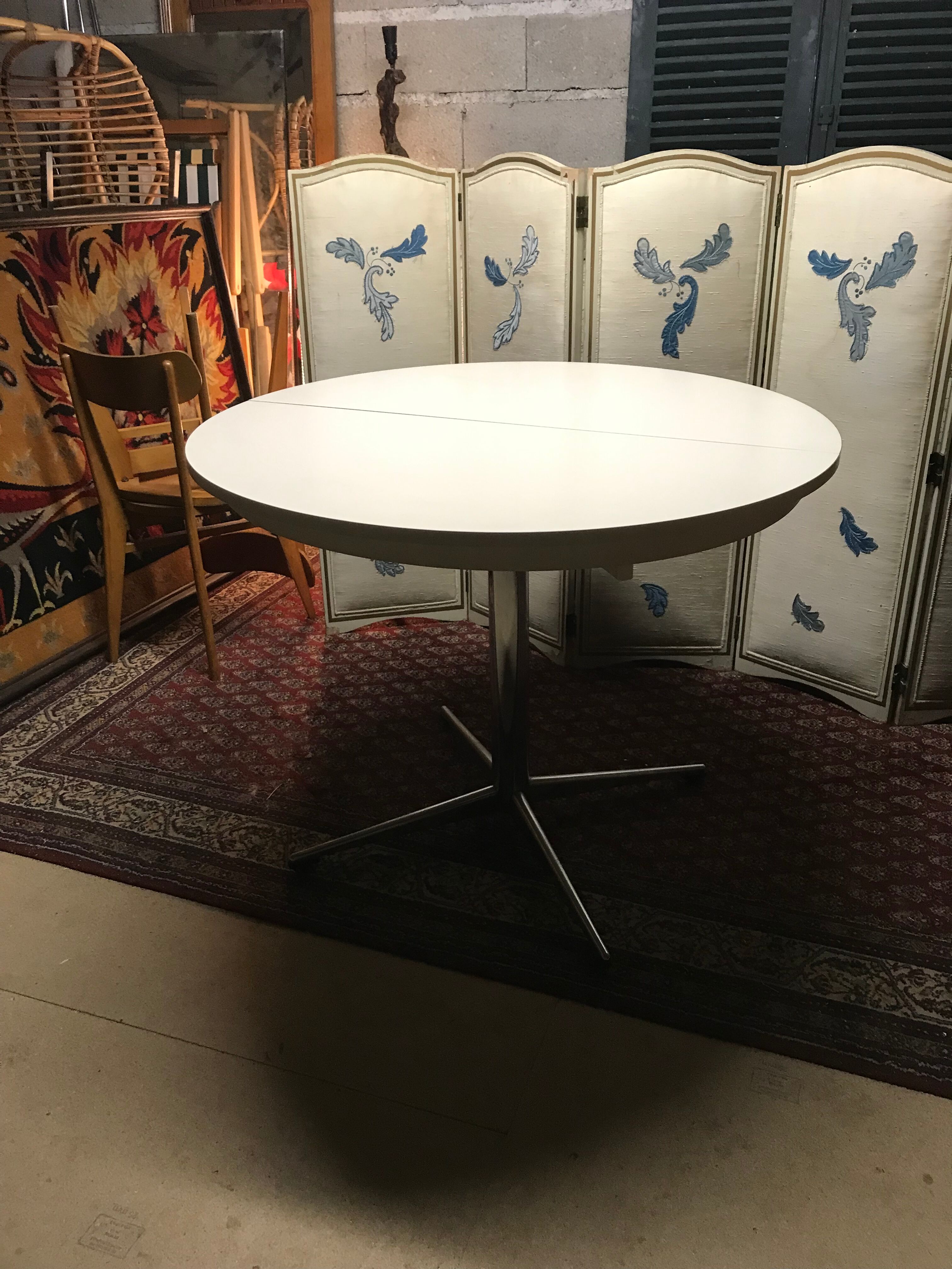 Butterfly dining table design 70s