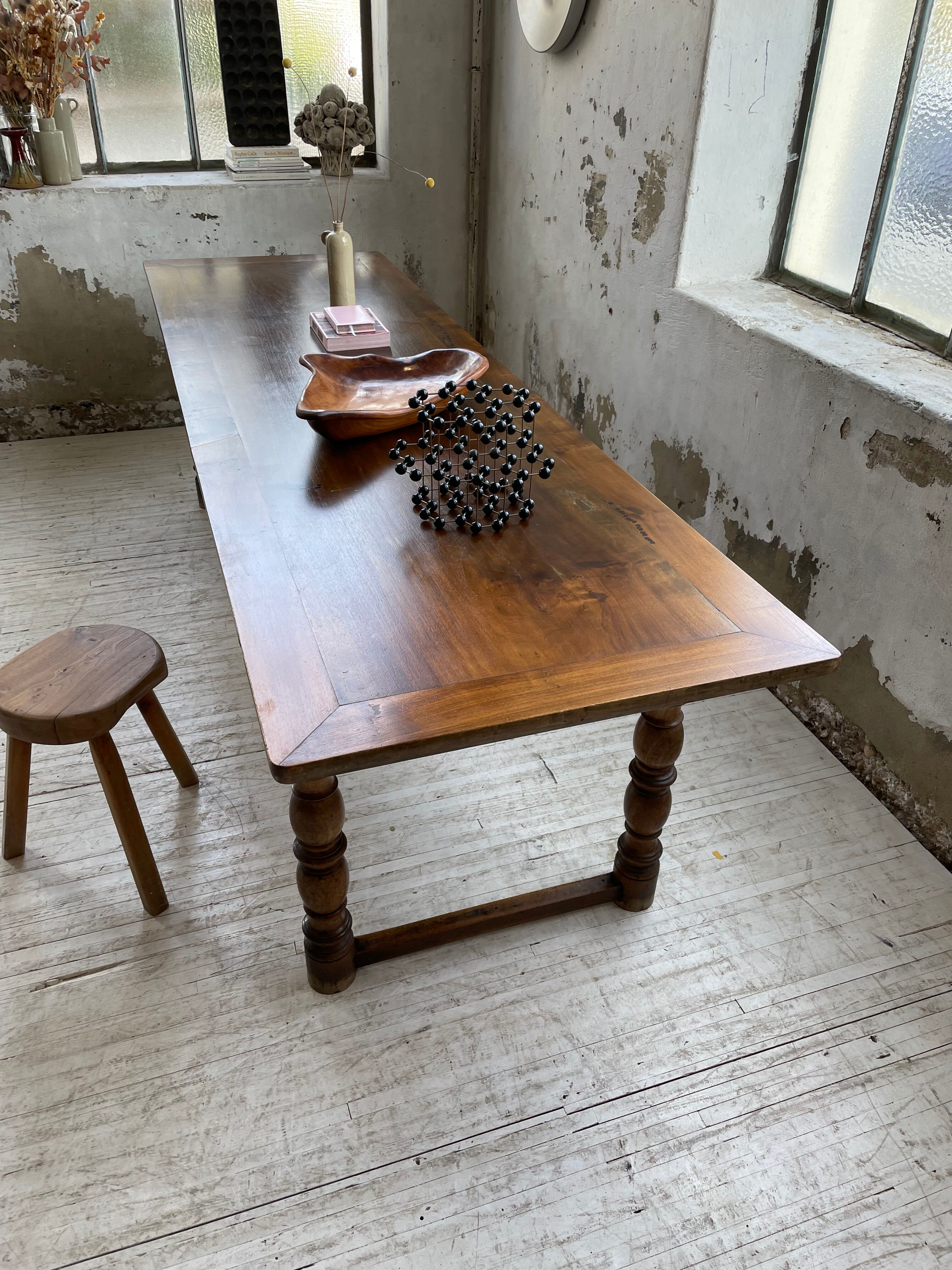 Table of draper firm walnut 260cm