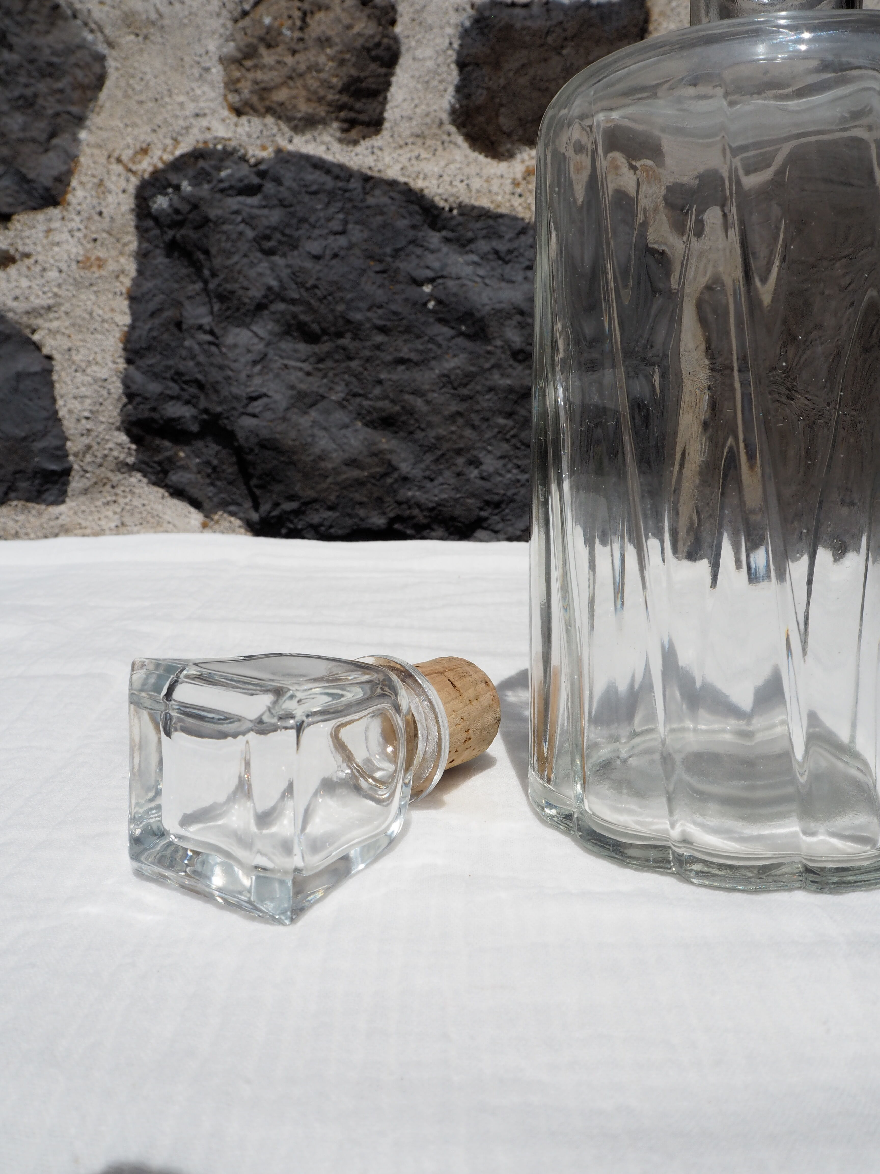 Glass whisky decanter