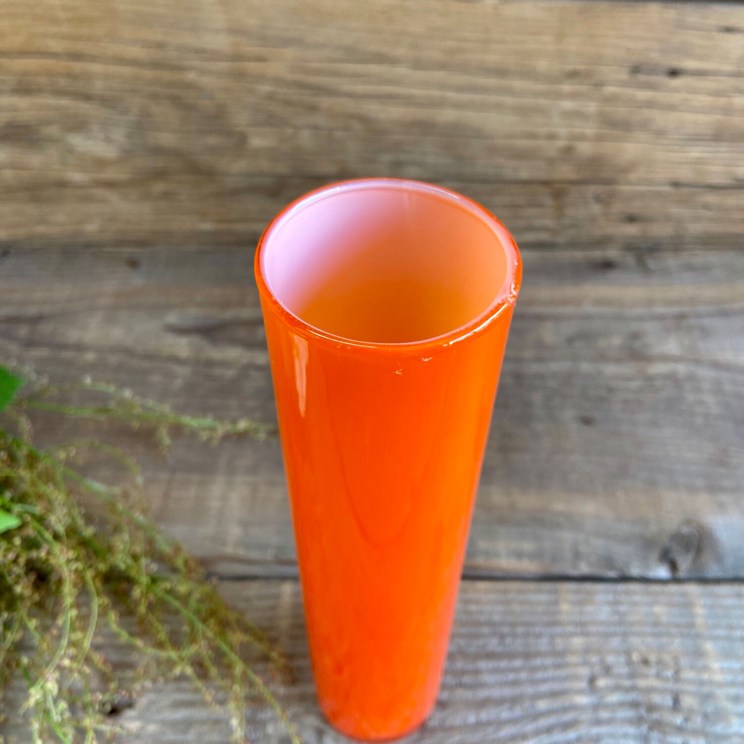 Vase tube vintage en verre orange