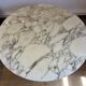 Table Tulip Knoll International par Eero Saarinen – Plateau rond en marbre