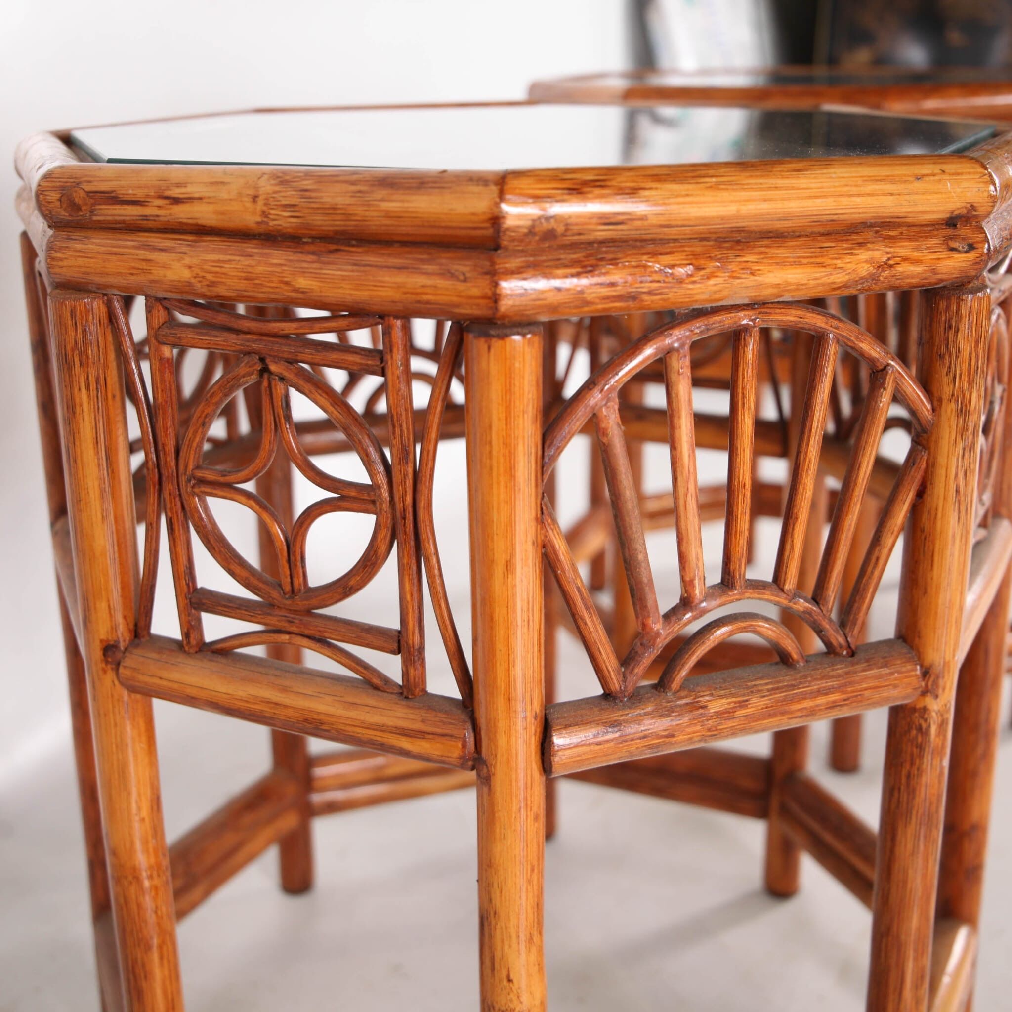 Ensemble de 3 tables basses en rotin