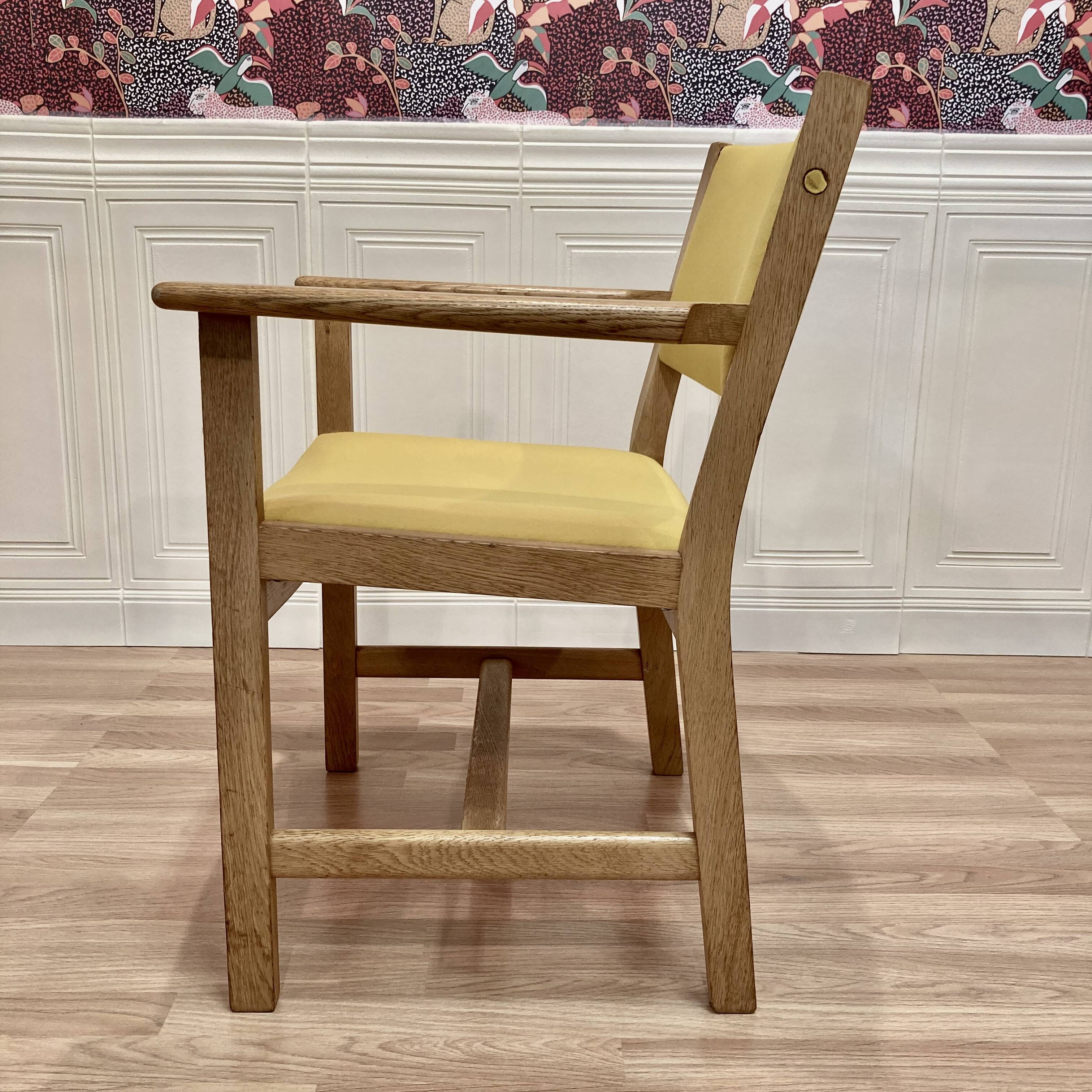 Set of 4 armchairs stamped Hans Wegner "Scandinavian design" 1960.