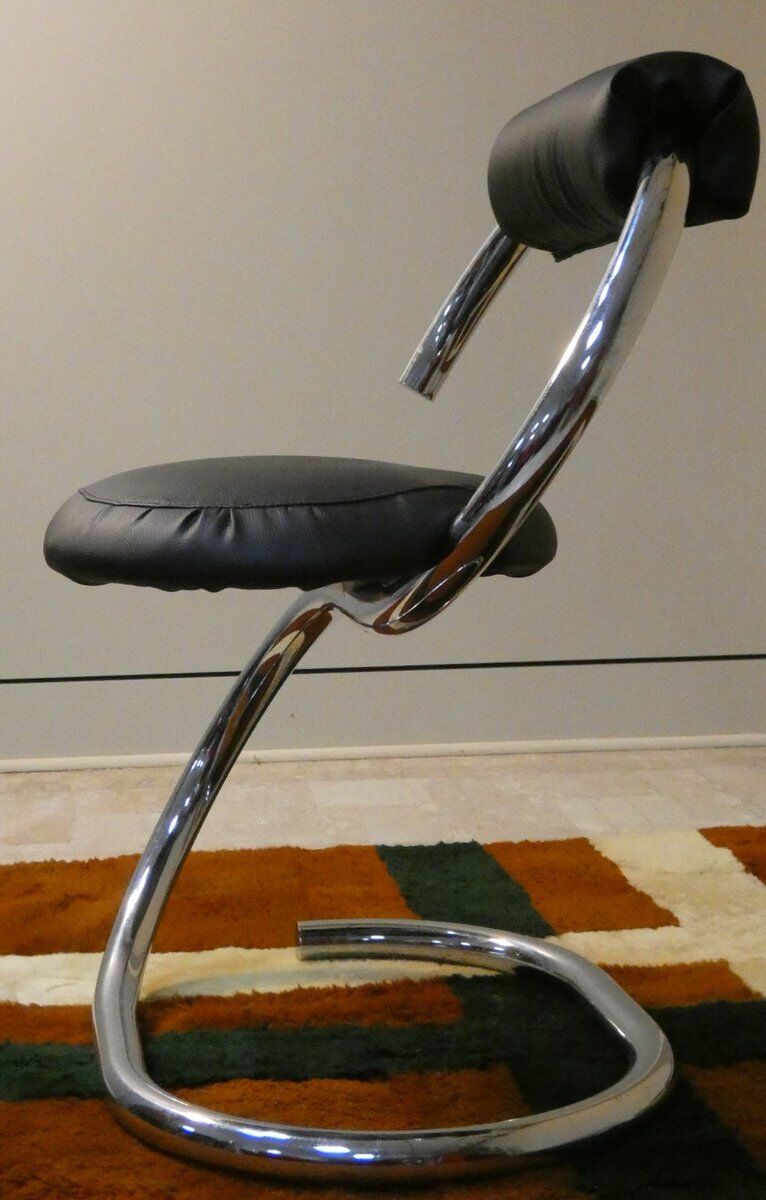 Cobra chairs in steel and black leather by Giotto Stoppino, 1970s, set of 5.