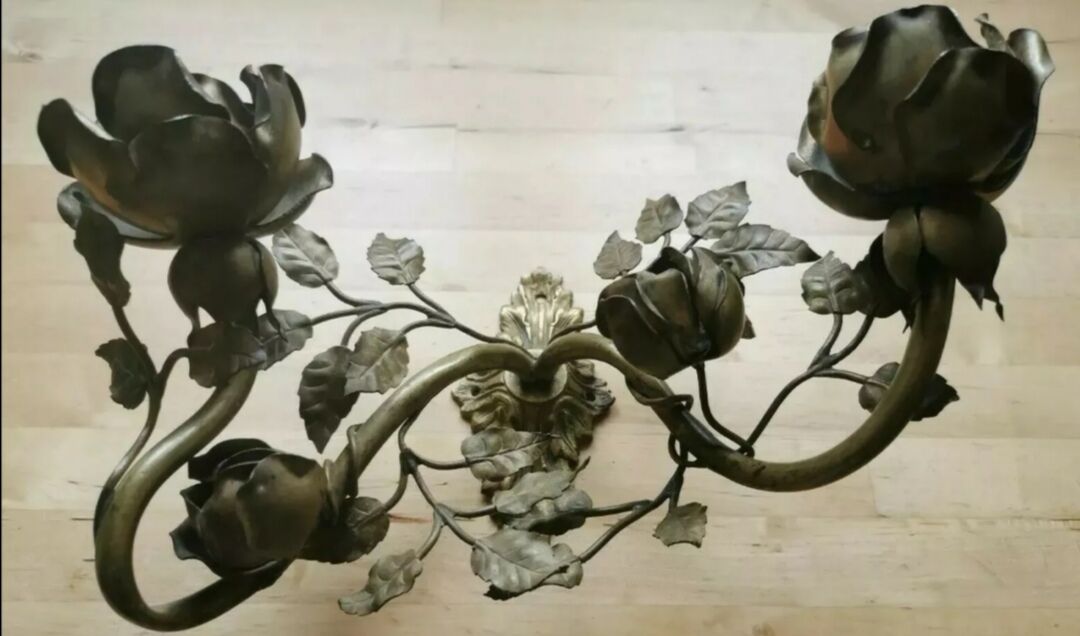 Brass wall sconce golden leaves and roses