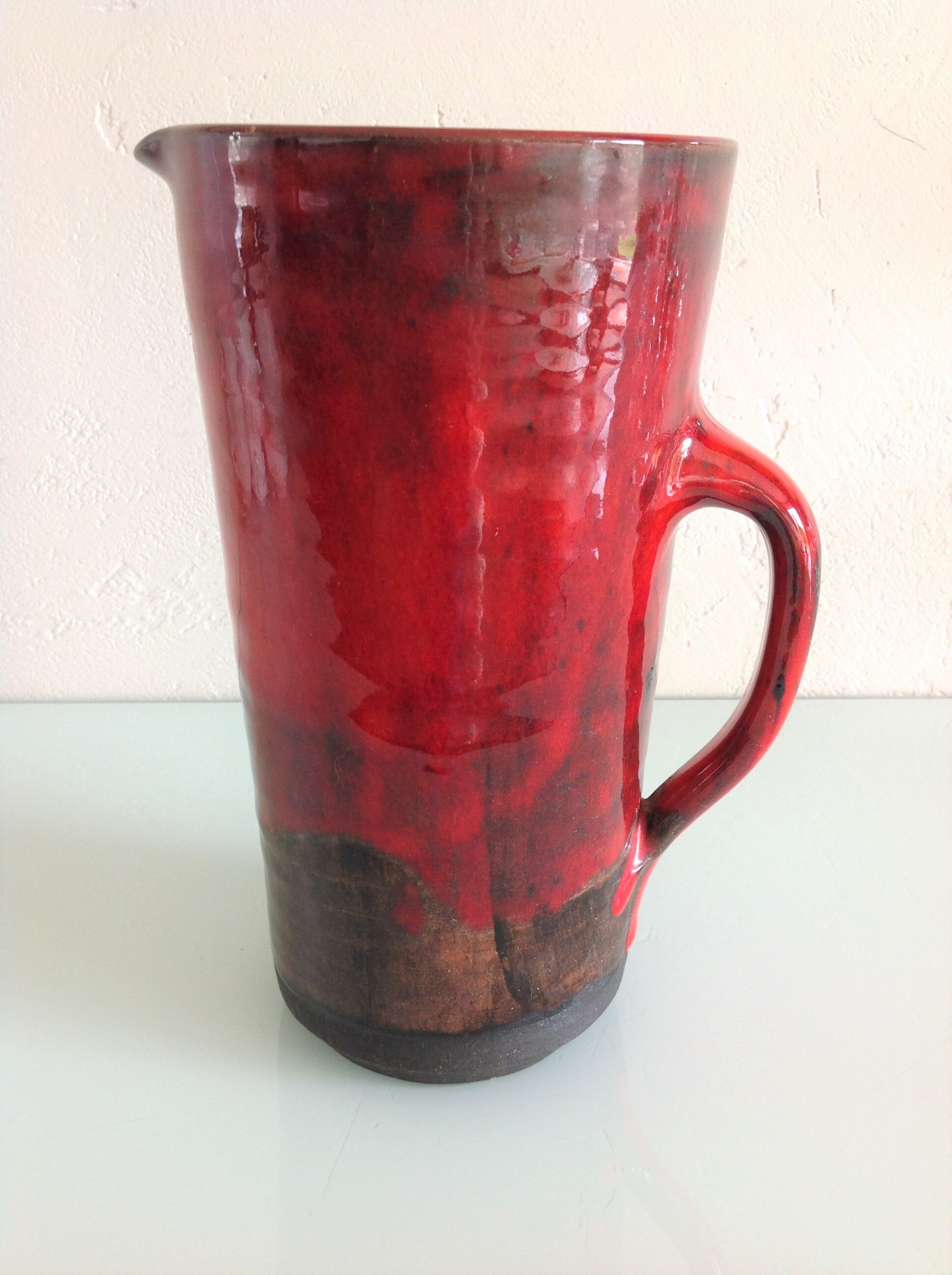 Pitcher in glazed red ceramic / vintag 60s-70s