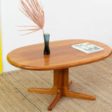 Scandinavian coffee table – 112 cm