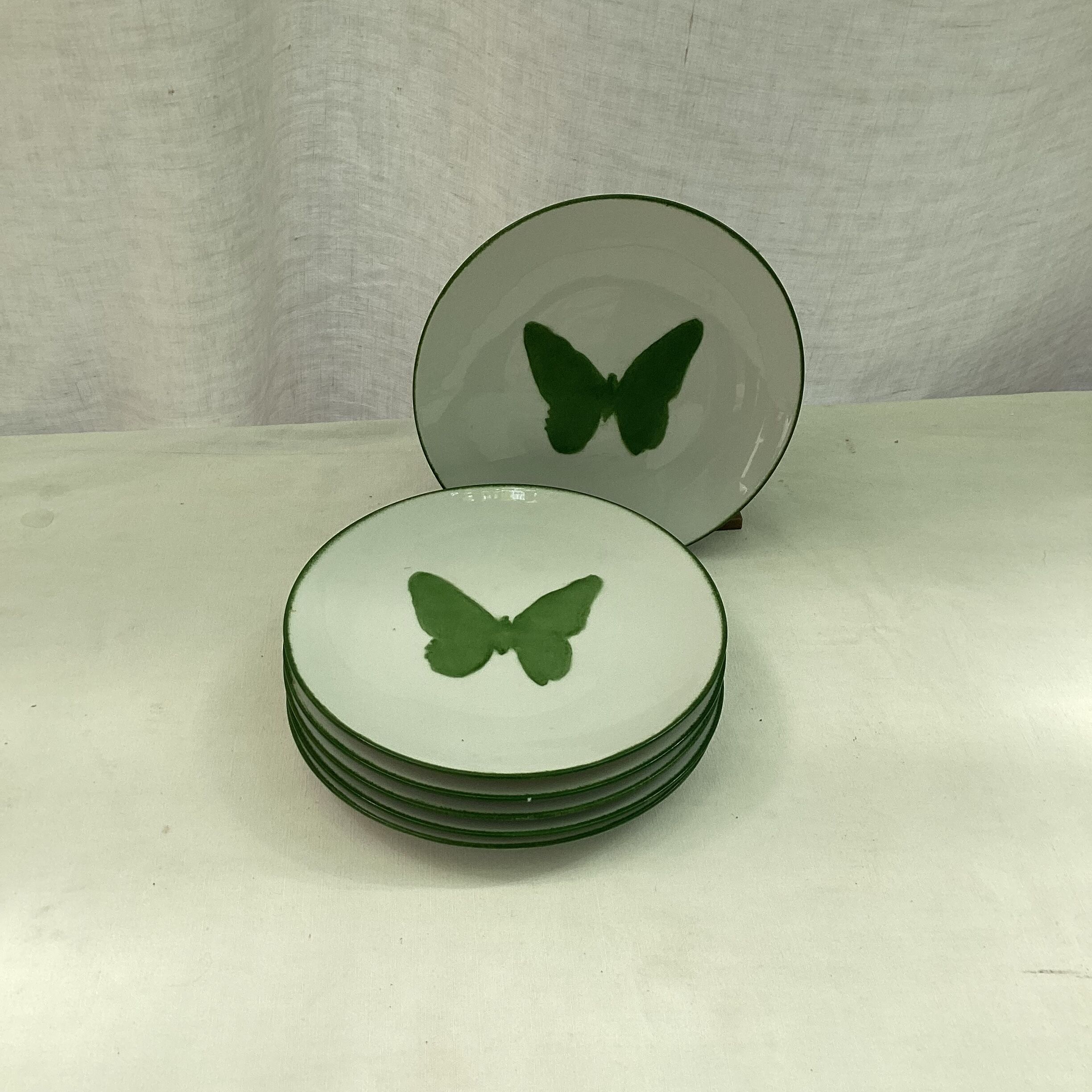 Set of six plates dish dessert in Limoges porcelain dimension: diameter -18,5cm-