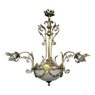 Lustre de style Louis XV. Bronze massif, cristal.
