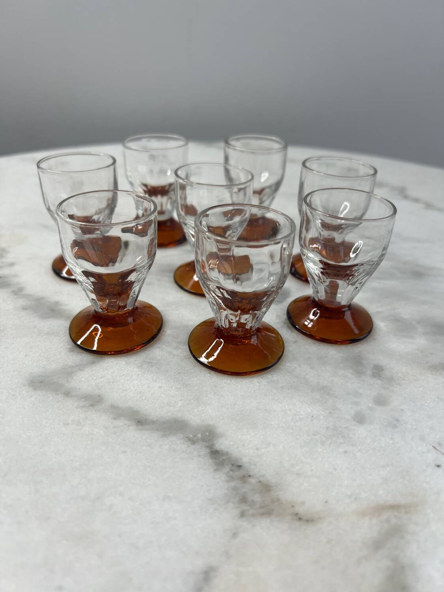 Lot de 8 shooters en verre soufflé