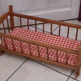 Old dejou doll bed