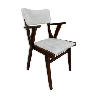 Fauteuil bridge années 50, en bois et Skaï blanc