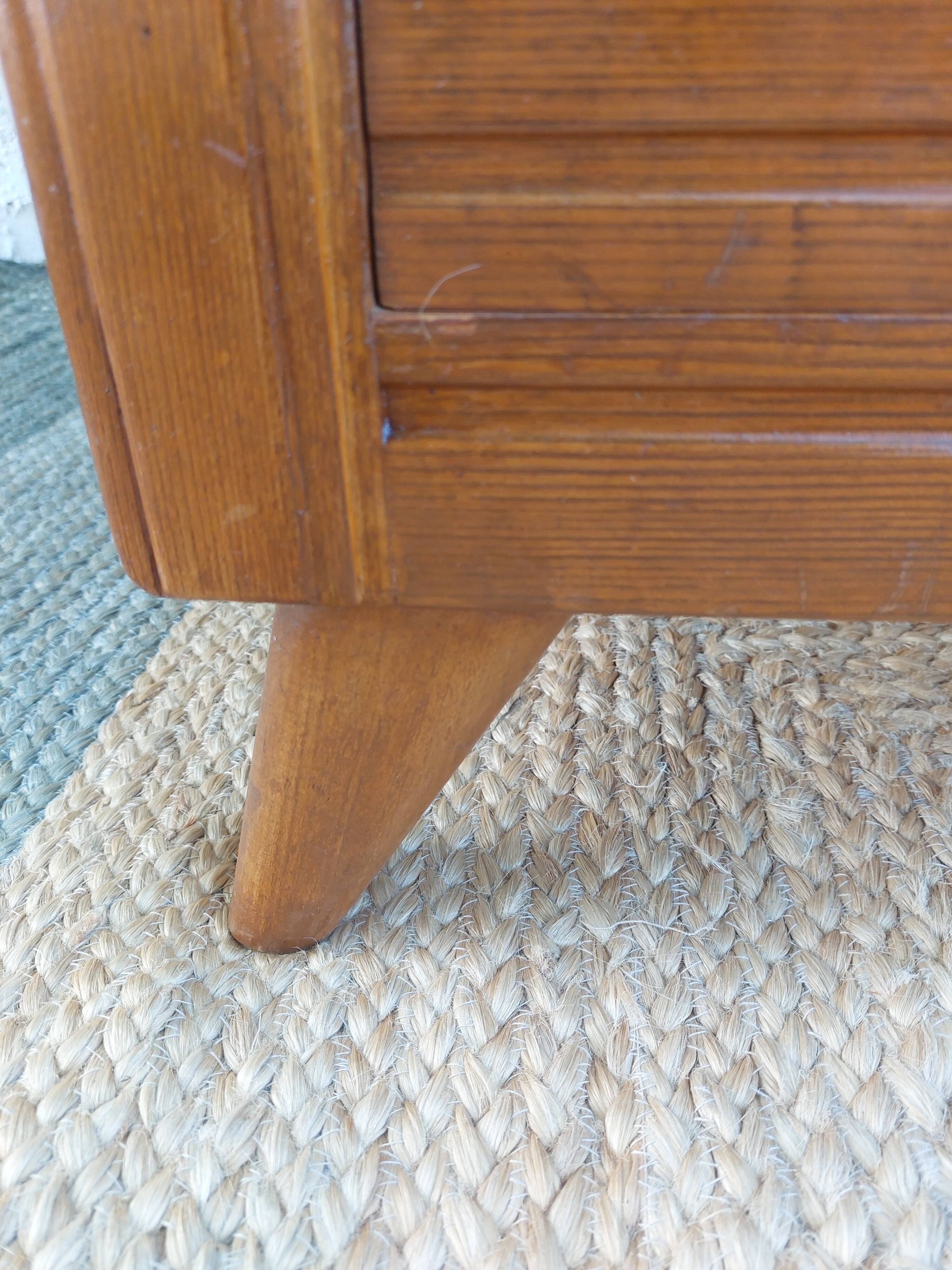 triple function wardrobe, compass feet