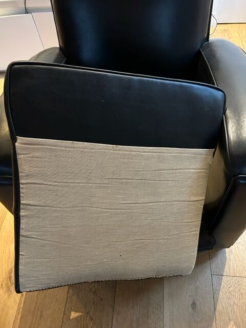 Club armchair in black leather