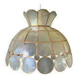 Mother-of-pearl suspension