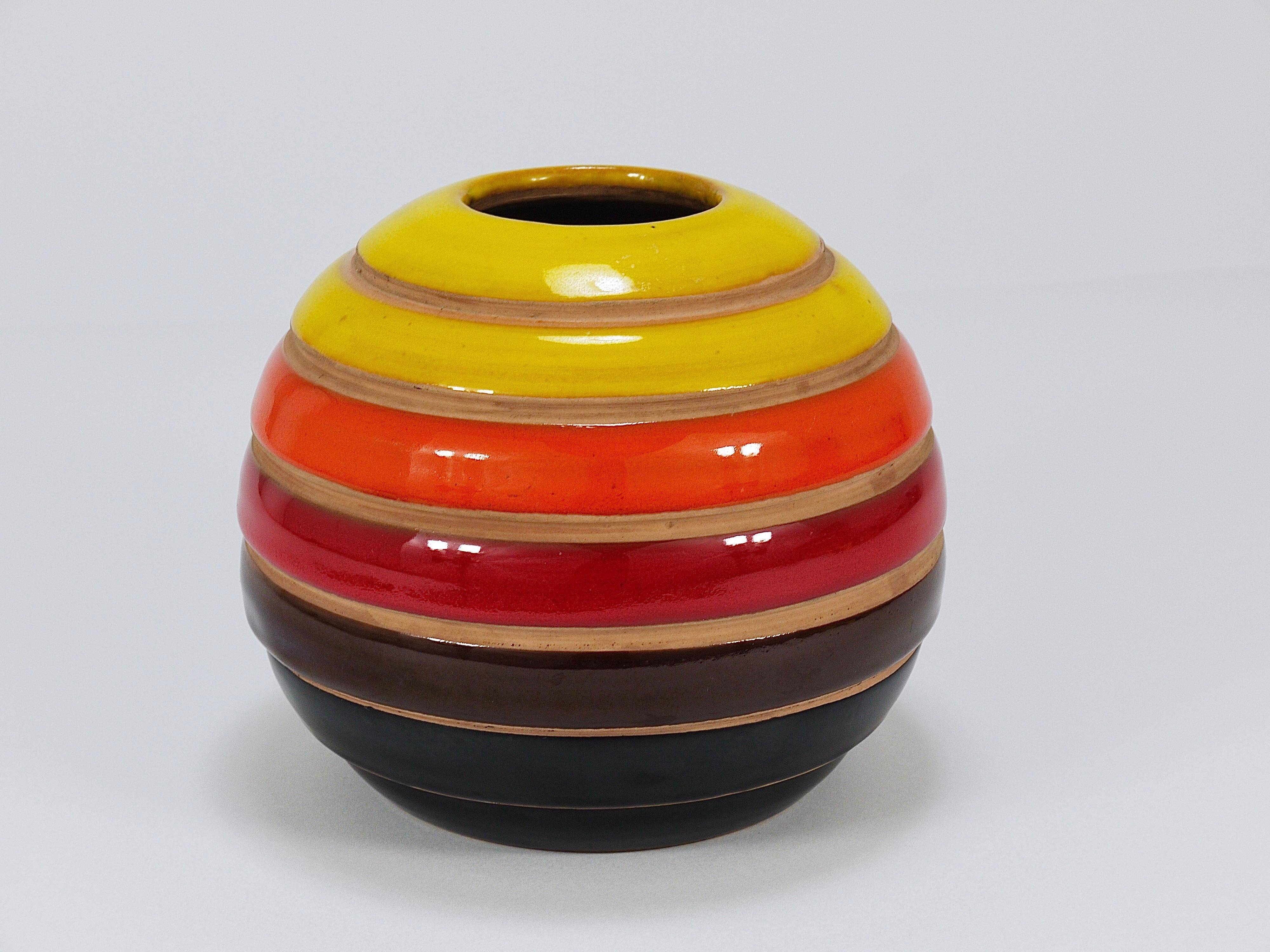 Vase boule en céramique rayé Aldo Londi Bitossi, Italie, 1960s