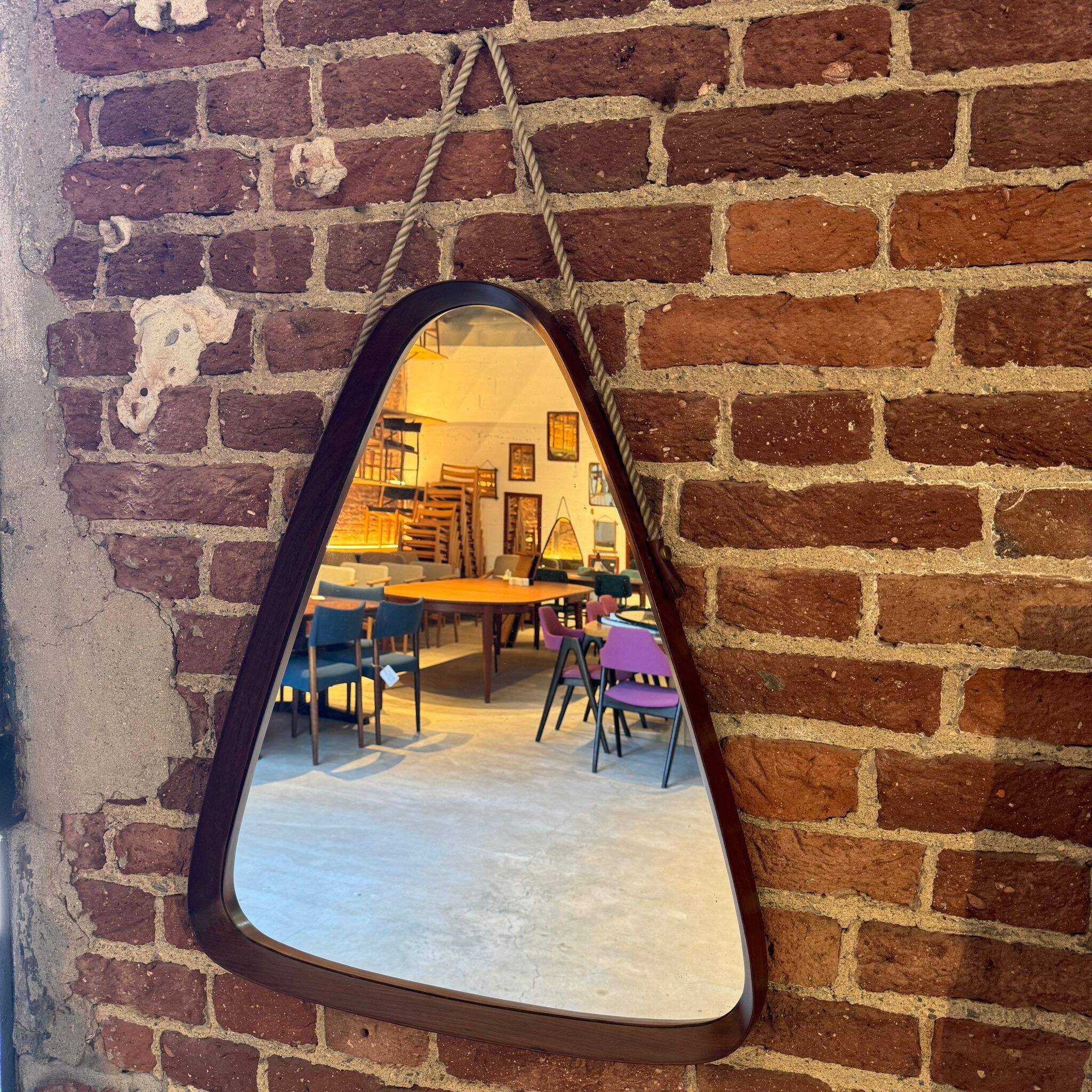 Miroir triangulaire vintage en teck