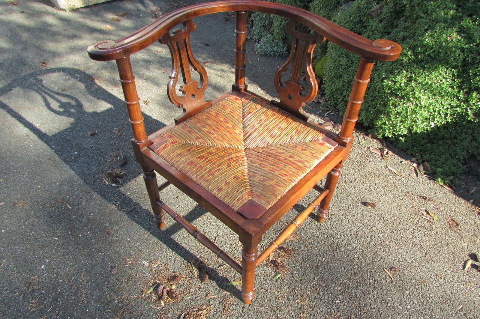 Fireplace corner chair, music chair