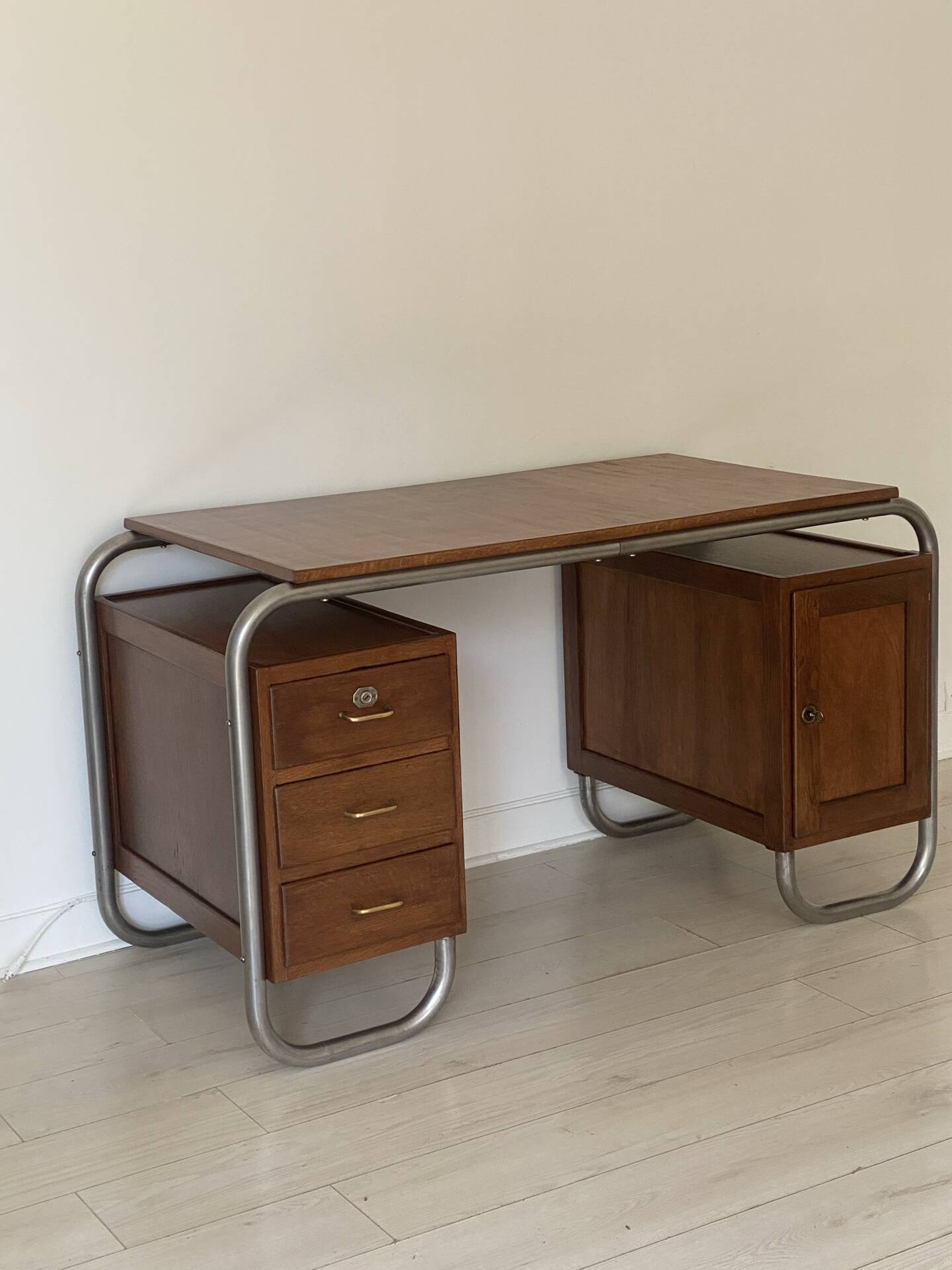 Bauhaus Office