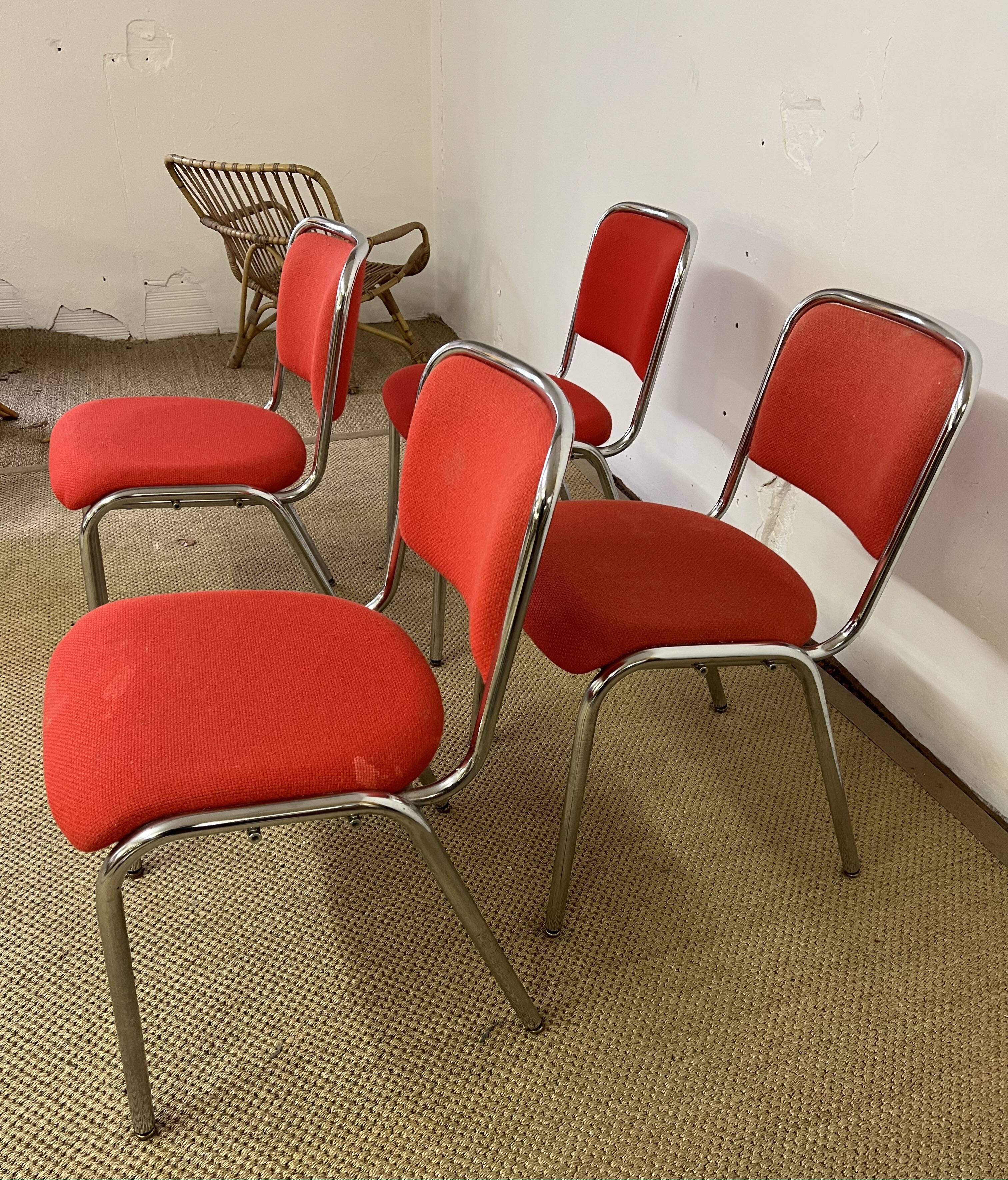 Set of 4 visitor chairs