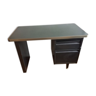 Bureau type industriel