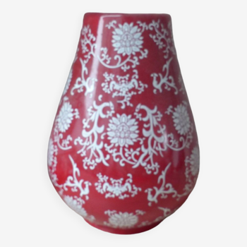 Old Large Vase in Worked Red Ceramic with Folral and Arabesque Pattern