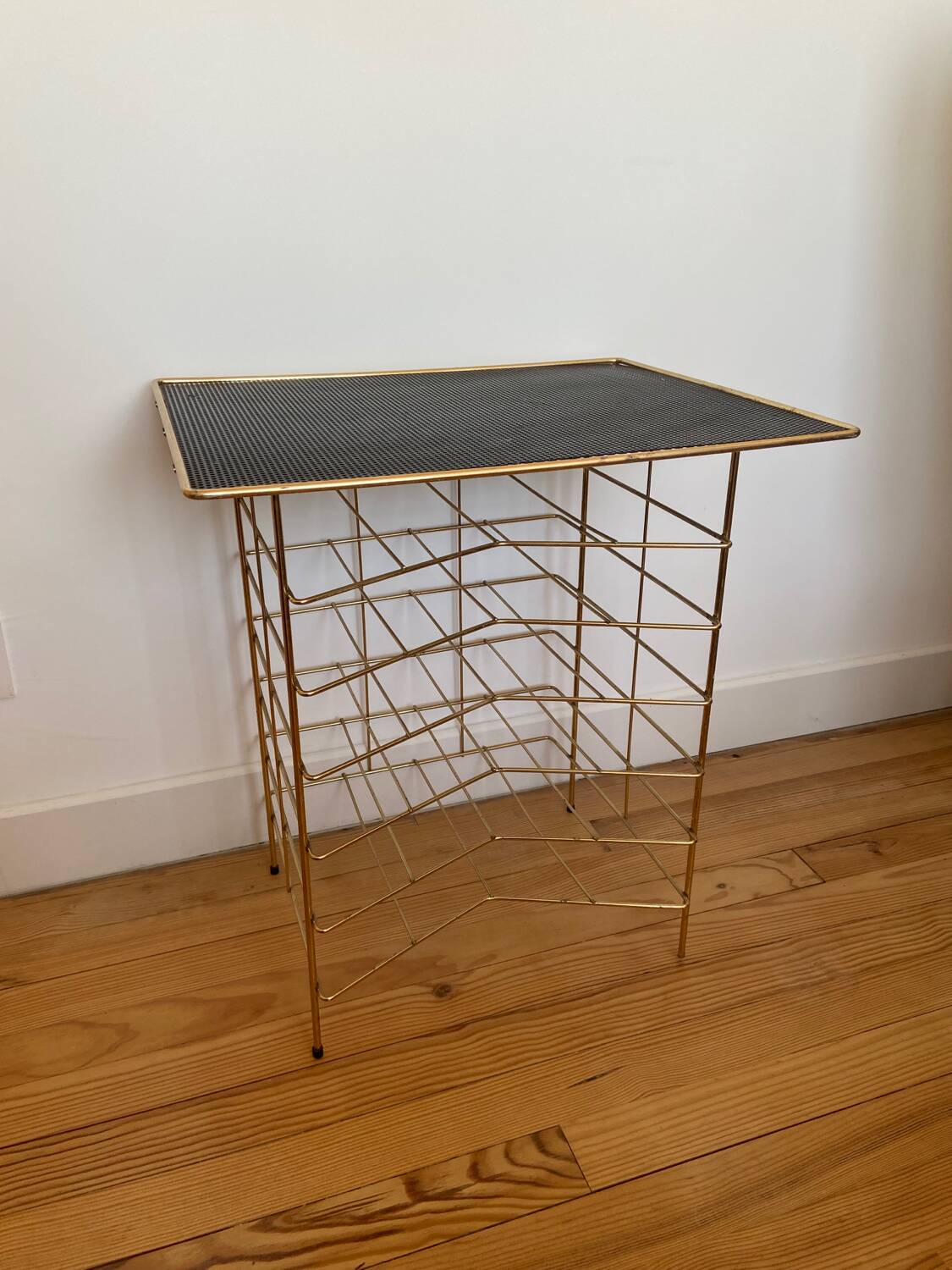 Vintage vinyl holder