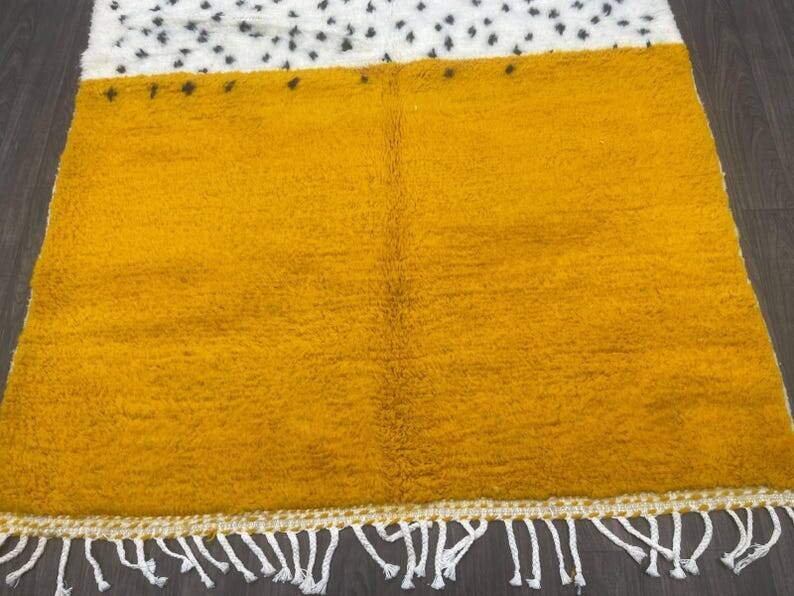 Handmade Berber rug 250cm x 150cm