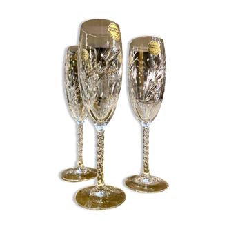 Set of 4 Arques crystal champagne flutes