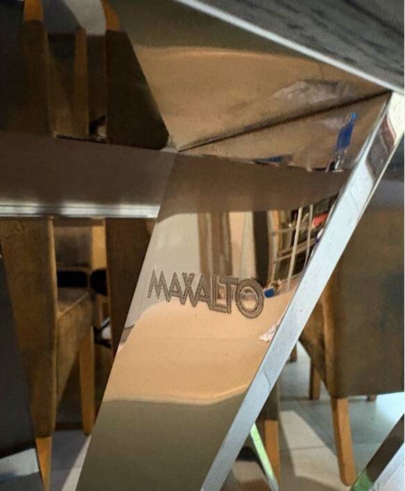 Table Simplice Pathos Par Antonio Citterio pour Maxalto