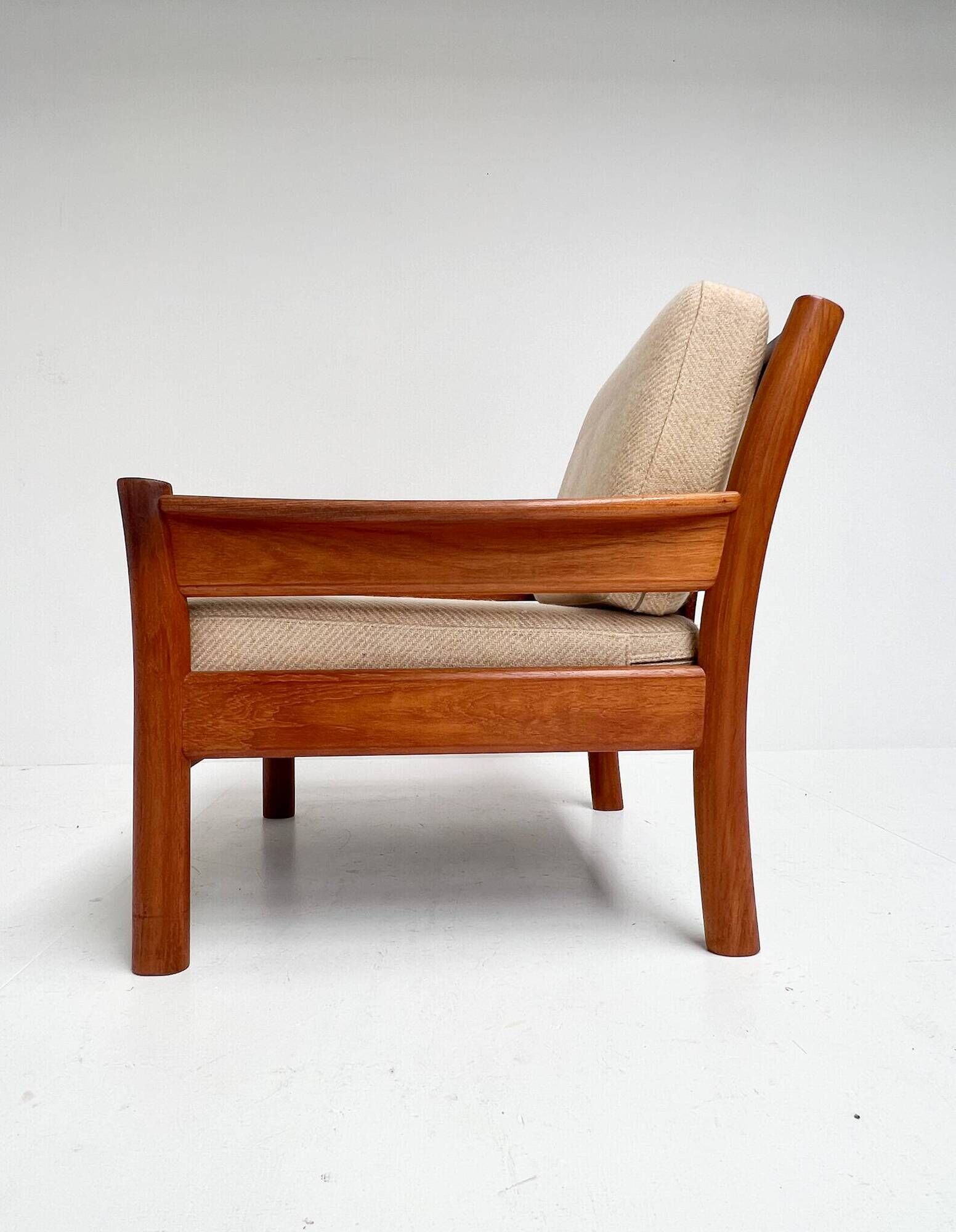 Set of men's and women's armchairs by Dyrlund (2 chairs), 1960s