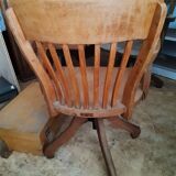 Scholz desk chair in a channel