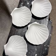 4 coquilles saint Jacques en faïence