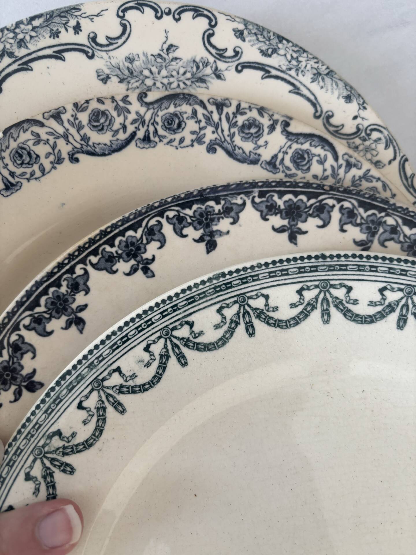 Lot 4 assiettes plate terre de fer bleu faïence ancienne - terre de fe