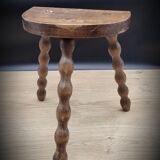 Half-round tripod stool feet balls