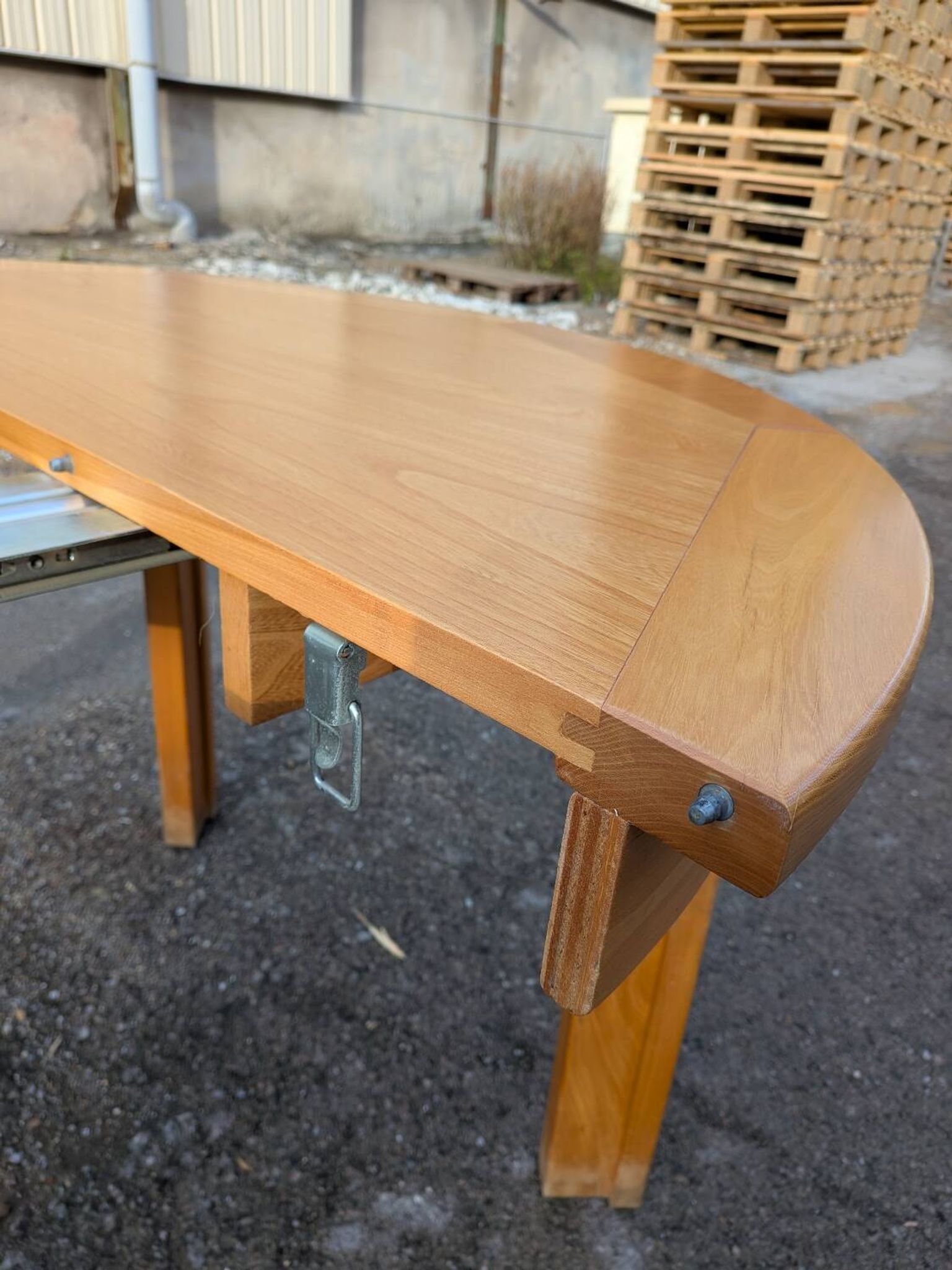 Dining table in elm from 1980